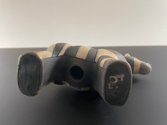 Image 1 of Estatua de cebra de cerámica raku – diseño artesanal