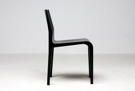 Chaise Laleggera, Riccardo Blumer pour Alias, magnifique noir au grain apparent – Chaises de salle à manger (photo 10 of 19)