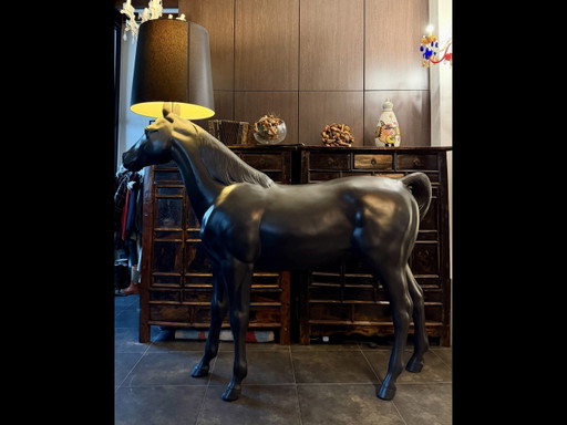 Cavallo con paralume. A grandezza naturale. Poliestere. – Moooi, vloerlampen, Polyester