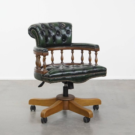 Chaise de bureau Chesterfield à roulettes en cuir de vache vert foncé et bois