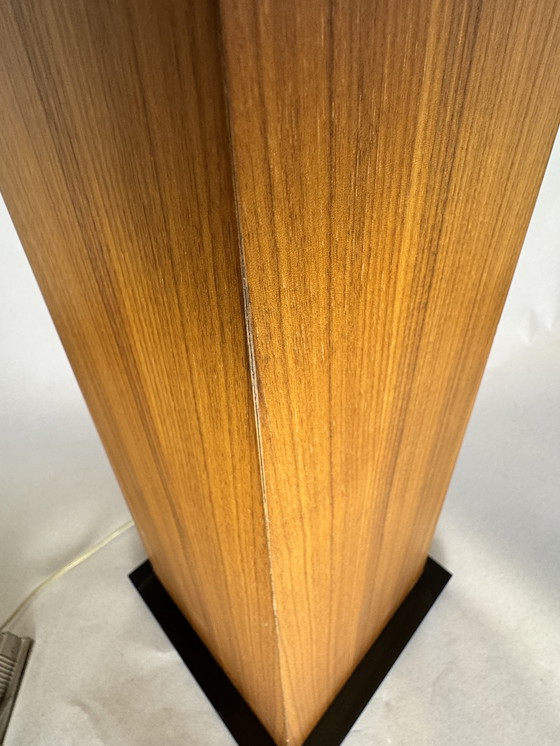 Image 1 of Exclusive wooden floor lamp by Natuzzi - Made in Italy