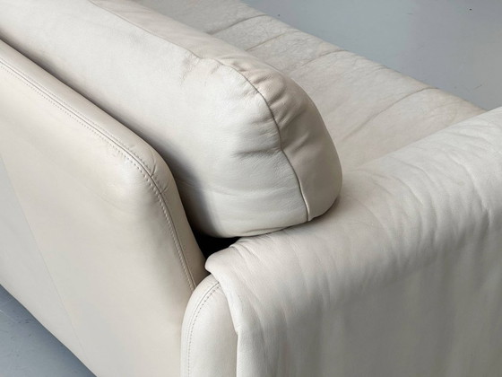 Image 1 of Vintage beige leren tweezitsbank, Zwitserland, jaren 80