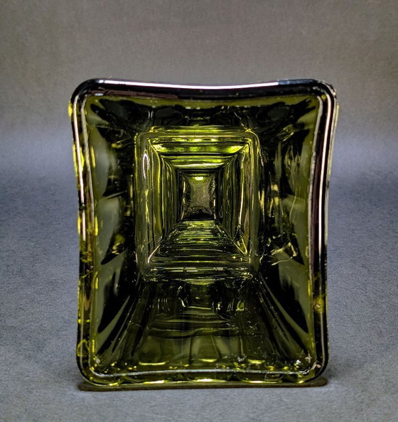Vintage Indiana Glass Vase, Indiana Glass Company, Green (photo 3 of 6)