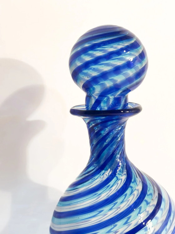 Bottiglia in vetro di Murano anni '70 con canework a spirale, Oggetti decorativi, Blu (foto 4 di 9)