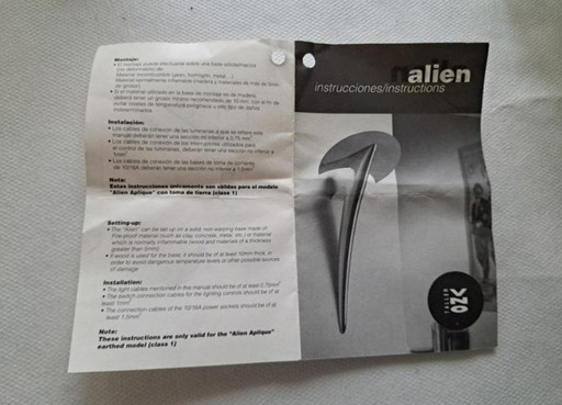 2x Design Applique "Alien" - Taller Uno / Metalarte - Joan Auger