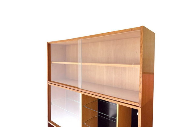 Image 1 of Mobiletto vintage U-452 con vetrina e bar - Jiri Jiroutek