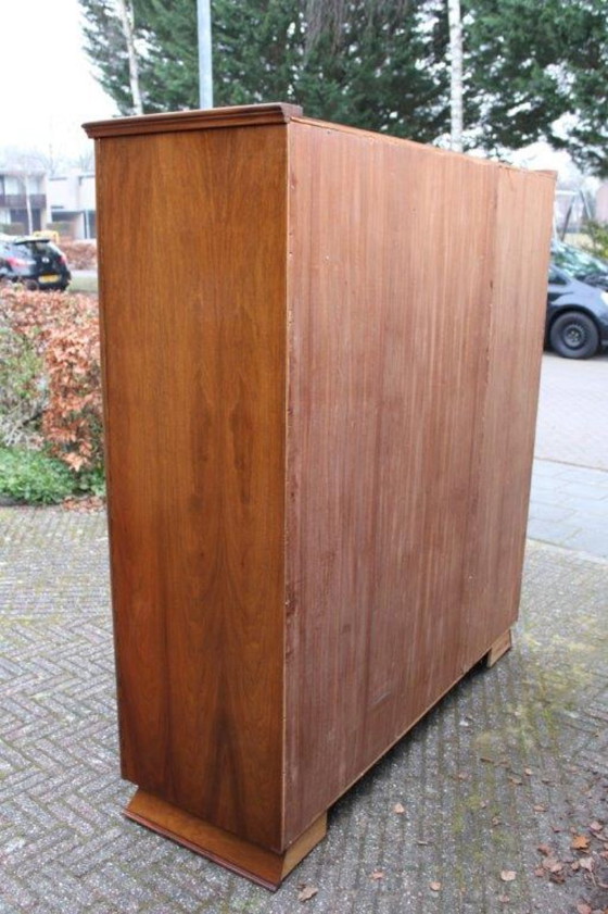 Image 1 of Vintage (jaren 30-50) 3-deurs houten kledingkast, 2x 1/3 leg en 1/3 hang