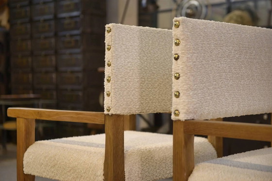 Pair of brutalist armchairs in oak and cream boucle 1950s, White (photo 12 of 14)