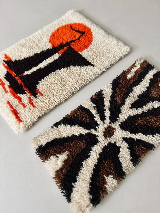 Image 1 of 1x Arazzo in lana vintage a contrasto bianco e marrone | Mid-Century Modern | Arte murale retrò