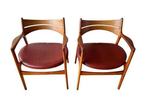 2 sedie Eric Buch, modello 320, metà secolo