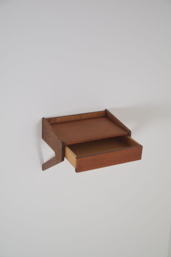 Zwevend Nachtkastje Door Sigfred Omann Voor Ølholm Møbelfabrik, Jaren '60 – Wood (photo 3 of 11)