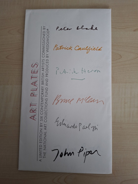 Image 1 of Plaque murale Wedgwood 31cm.