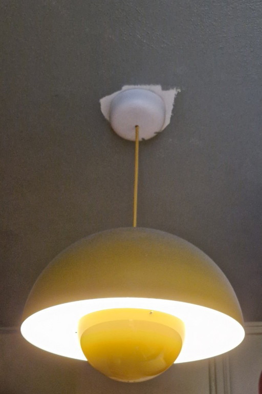 2x Flowerpot vp7 ceilibg light