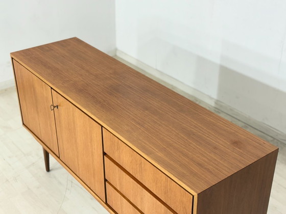 Image 1 of Buffet vintage en teck / Commode style années 60 / Meuble des années 60