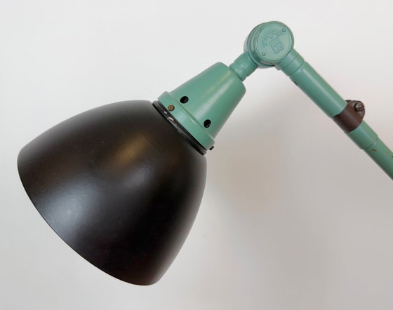 Green Industrial Workshop Desk Lamp by Curt Fischer for Midgard, 1950s – Table lamps, Plastic, Iron (photo 4 of 23)
