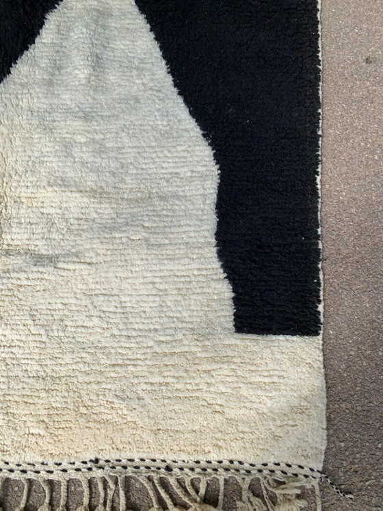 Image 1 of Handmade Moroccan rug 250cm x 150cm