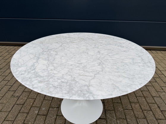 Image 1 of Original Round Knoll Tulip Dining Table (120cm) Carrara Marble New condition!!