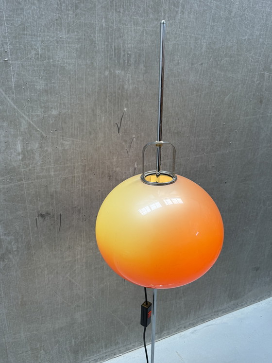Harvey Guzzini "Lucerna" Floor Lamp, Orange, 1960s – Floor lights, Chrome, Plastic (photo 5 of 7)