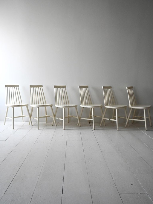 Set van 6 witte Pinstolar stoelen