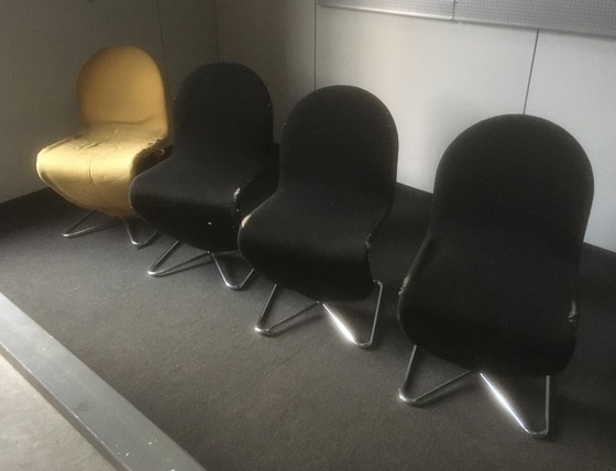 Verner Panton System 1-2-3 Fritz Hansen Sillas de comedor (4 pzs) – Textile (photo 2 of 5)