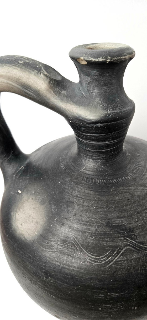 Image 1 of WABI SABI Antiker ungarischer schwarzer Keramik-Wasserkrug, großer Tonkrug Botijo aus dem frühen 20. Jahrhundert