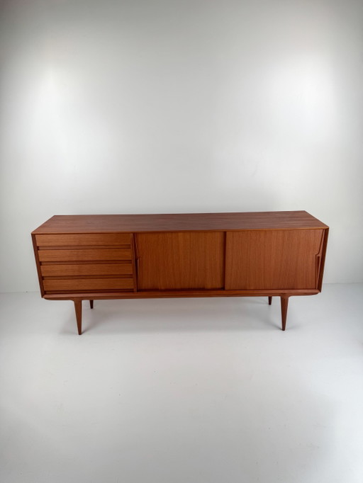 Omann Jun Model 18 Sideboard in Teak – Danish Mid-Century Elegance
