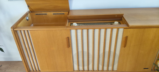 Image 1 of Meubles de radio vintage Grundig modernes du milieu du siècle