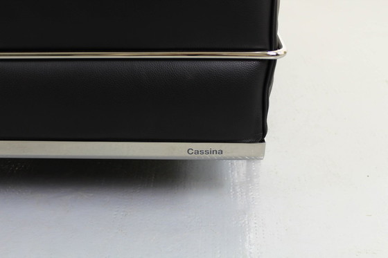 Image 1 of Lc3 Le Corbusier, Cassina, Charlotte Perriand lederen stoelstoelen