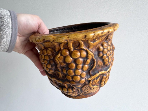 1x Grand pot de fleurs vintage unique en céramique d'Allemagne de l'Ouest avec raisins – plantenbak, Ceramic (photo 2 of 8)