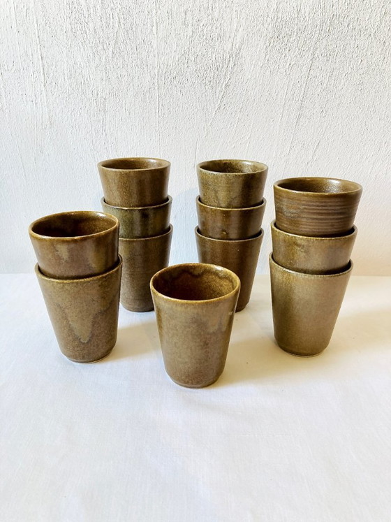 Set aus 12 emaillierten Steingutbechern, Grès Pots Digoin – Geschirr, Keramik (photo 2 of 11)