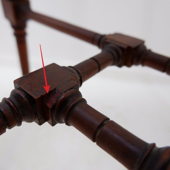 Image 1 of Mesa auxiliar antigua de madera - estilo Art Nouveau