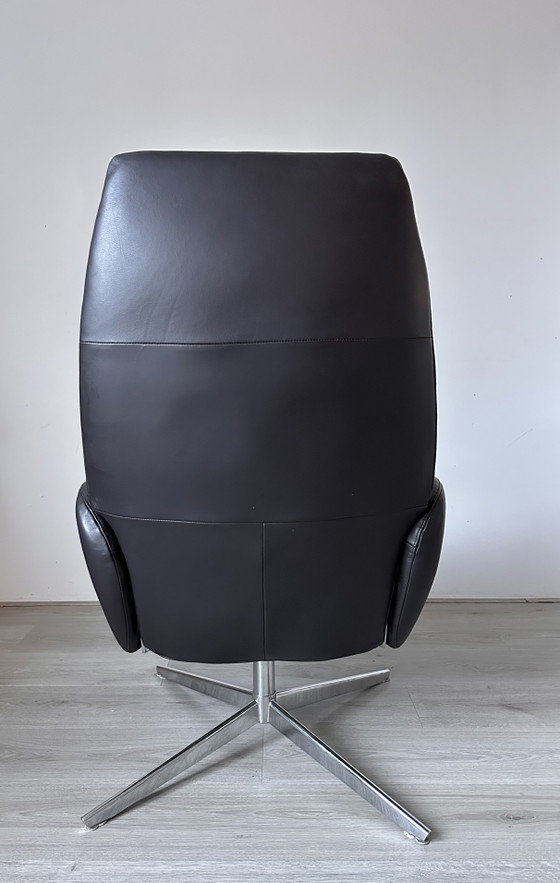 Image 1 of Poltrona di design Montel con pouf