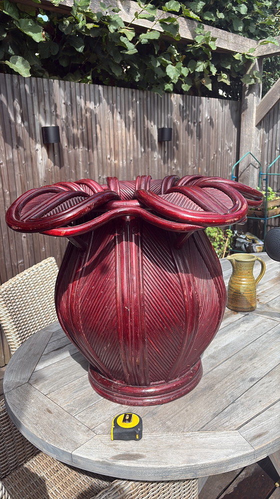 Zeldzame vintage salontafel van potloodriet met 'Lotus'-design – originele bordeauxrode lak uit de jaren 70 (photo 5 of 7)