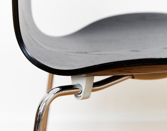 Image 1 of Arne Jacobsen Stuhl 3107 per Fritz Hansen