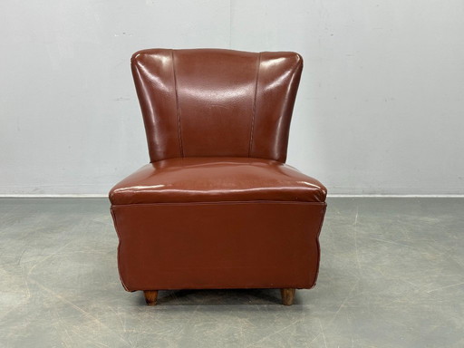 Sillón italiano de cuero sintético de mediados de siglo de la década de 1950