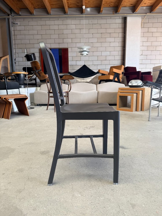 Emeco Coca Cola chair, Wilton Carlyle Dinges (voorraad: 6), Eetkamerstoelen, Kunststof, Grijs, Modern (foto 4 van 9)