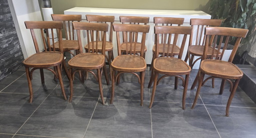 Juego de 10 sillas de bistró Fischel vintage, década de 1970. – eetkamerstoelen, Wood (photo 2 of 11)