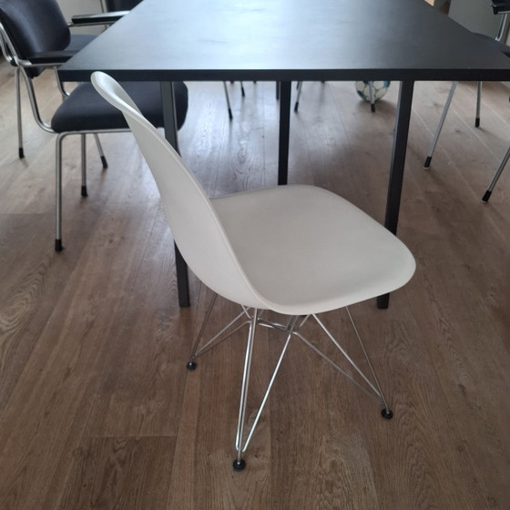 Image 1 of Sedia Vitra Eames bianca DSR cromata
