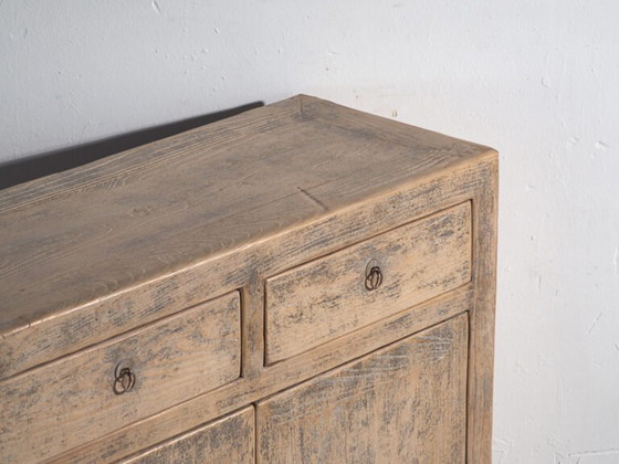 Buffet ancien en pin avec deux tiroirs et deux portes – Chine, vers 1930 – Vaisseliers (photo 12 of 40)