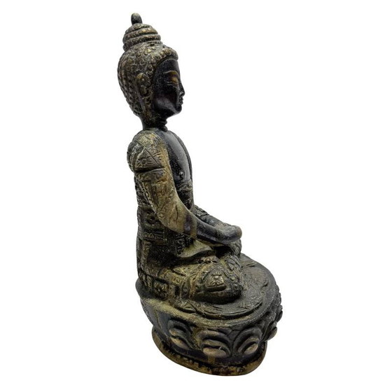 Nepali Fire-Gilded Bronze Buddha Pair – Early 20th Century – Lot 457 – Sculpture (photo 5 of 19)