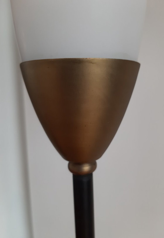 Image 1 of Lampada da terra francese vintage con treppiede in opalino, anni '50