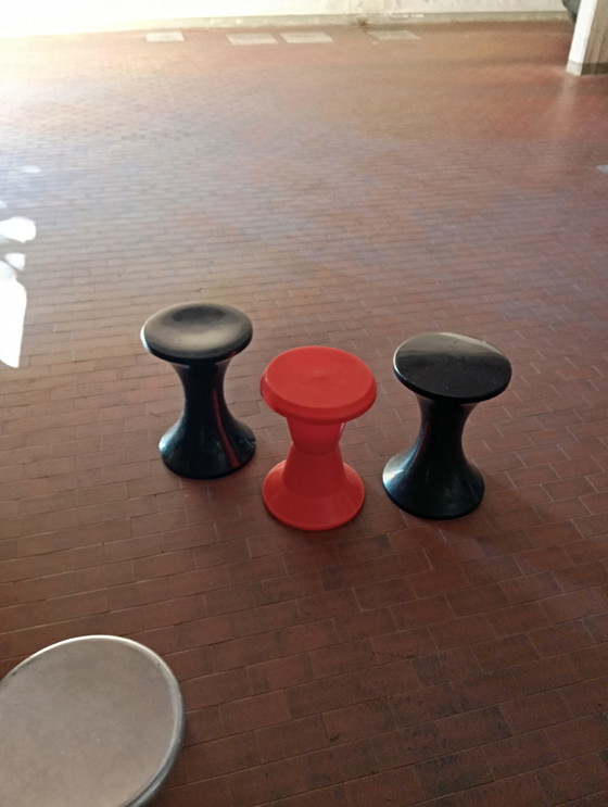 Image 1 of Sgabelli anni 70 due TamTam neri design Henri Massonnet e 1 arancione Giganplast originale 