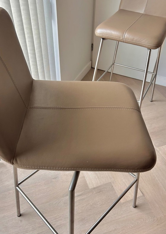 Sgabelli da bar Bert Plantagie Hopper – Leather, rvs (photo 6 of 6)