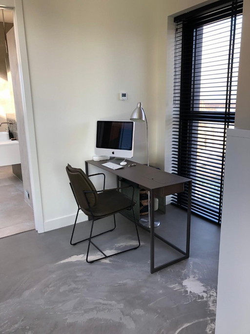 Zanotta Calamo Büro/Beistelltisch + Hocker