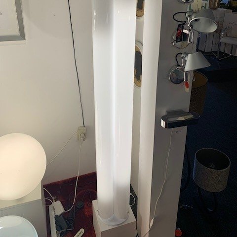 Image 1 of Lampadaire Artemide Chimera