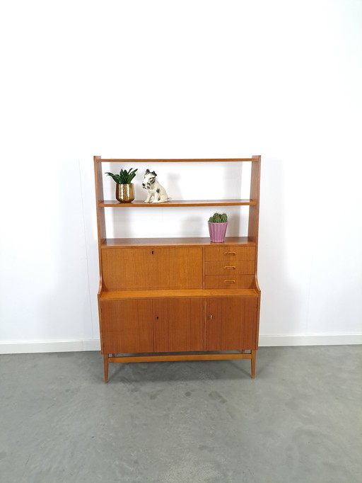 Teakfurnierschrank aus Schweden mit Klappe und Schubladen