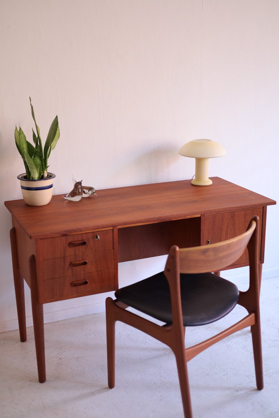 Dänischer Schreibtisch aus den 1960er Jahren – Wood (photo 10 of 11)