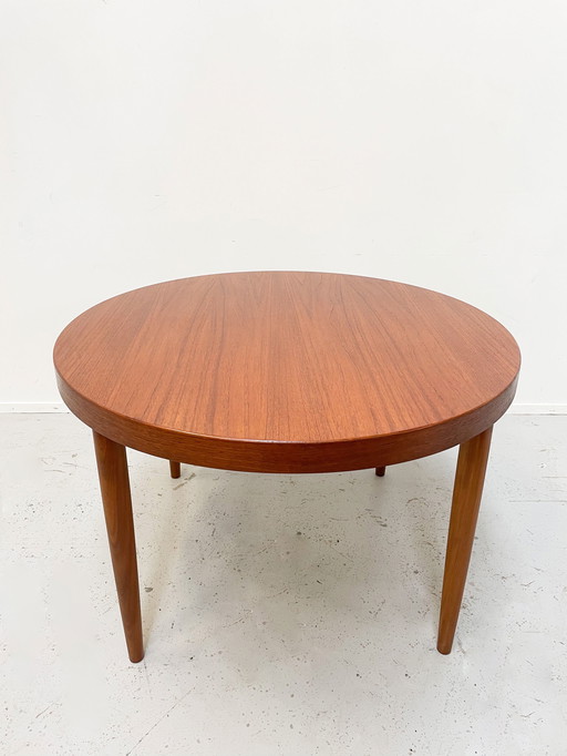 Round dining table by Olé Hald for Gudme Denmark