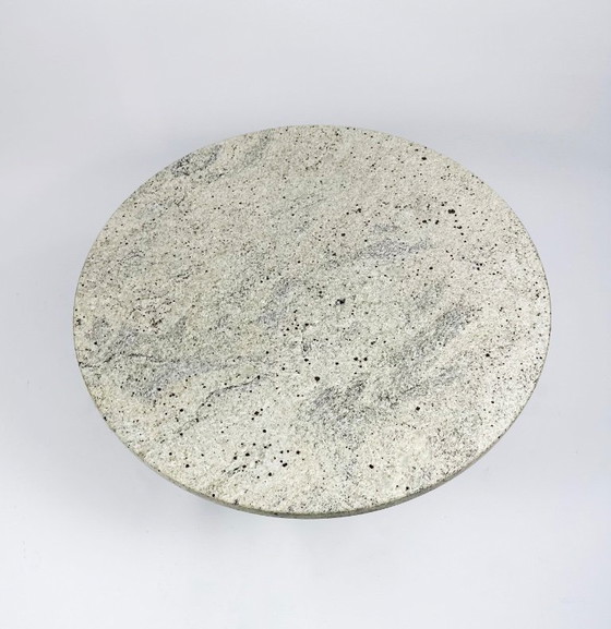 Image 1 of Tavolino da caffè rotondo in granito bianco vintage anni '70