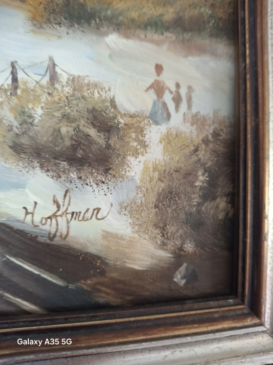 Image 1 of Oud olieverfschilderij, winterlandschap / schaatsers, gesigneerd Hoffmann, met lijst.
